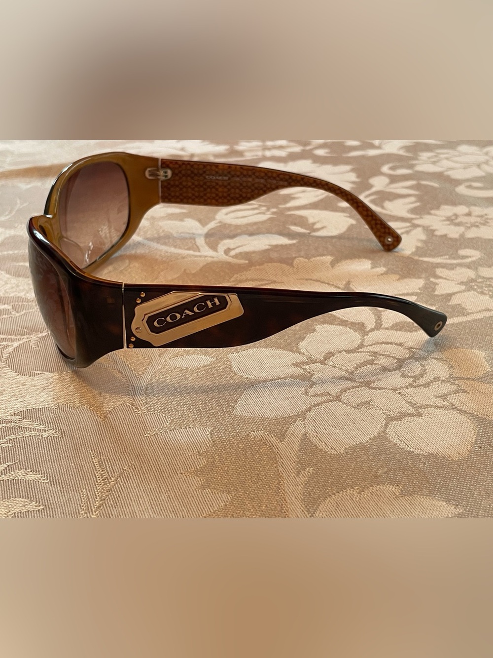 Coach Women's Tortoiseshell Brown Gradient Sunglasses - Picture 5 of 6